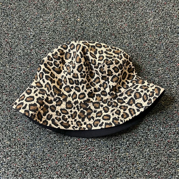 URBAN OUTFITTERS Brown & Beige Leopard Cheetah Animal Print Bucket Hat Accessory - Picture 6 of 16